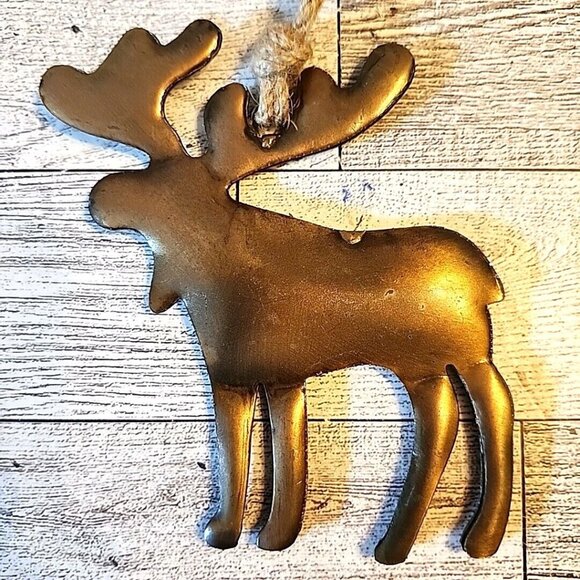 Metal Moose Ornament Brass-colored Jute Hanger Puffy 4.25 Inches - Picture 1 of 6